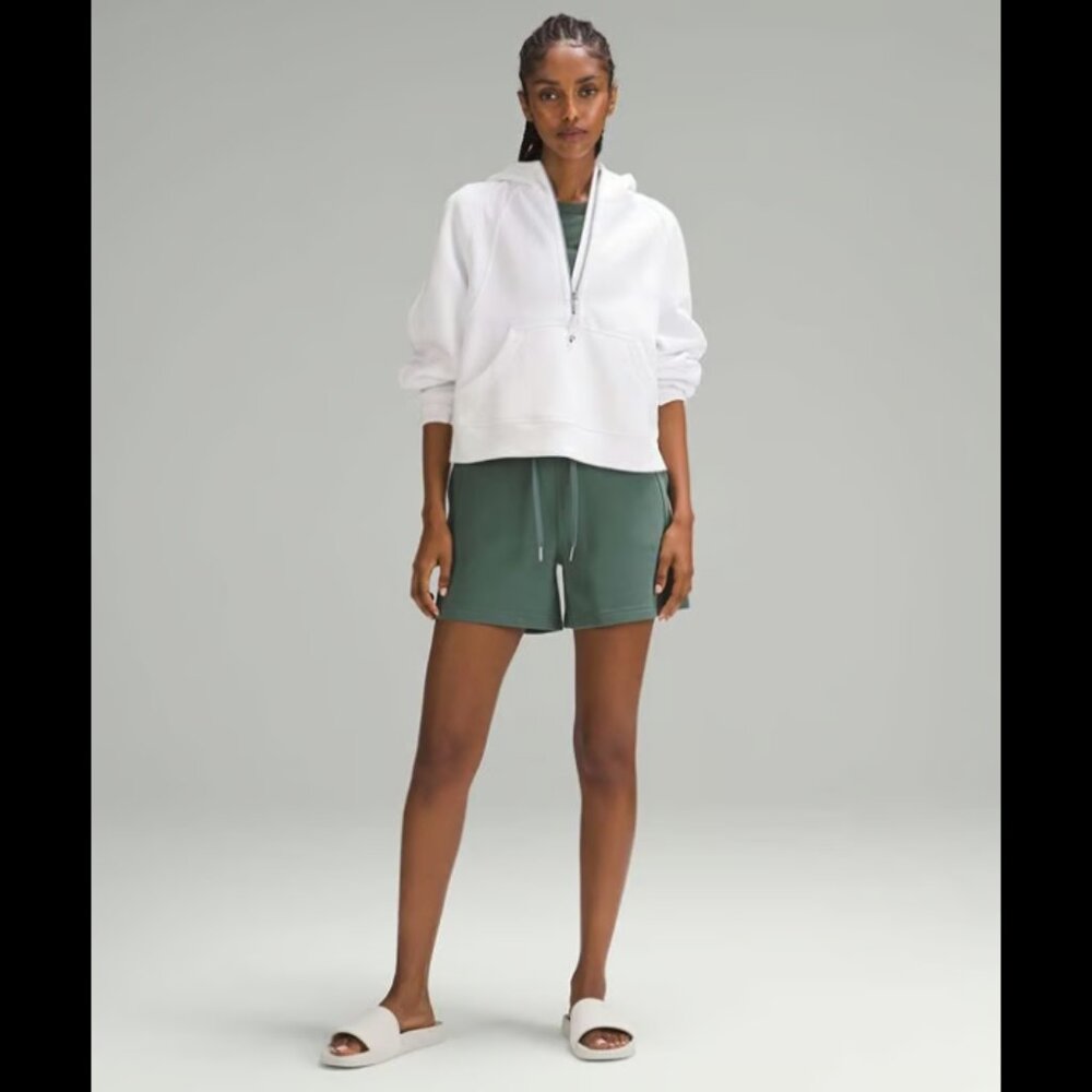 Lululemon Scuba High-Rise Short 5" Medium Forest Size 8